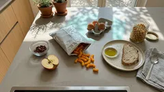 Cibi ultra-processati: l’errore più comune che li rende “irresistibili” (e la scelta quotidiana più sicura)